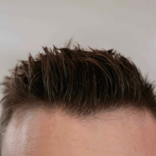 Athlete Wax_Hårvoks_Uanset om du er på banen, i fitnesscenteret eller blot har en aktiv hverdag, giver Athlete Wax™ dig det stærkeste hold, der holder hele dagen – uden at gå på kompromis med din performance eller hårets sundhed.